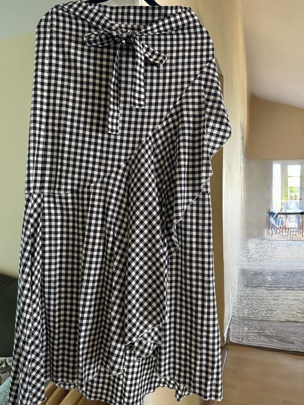 Black and White Gingham Tie-Waist Skirt